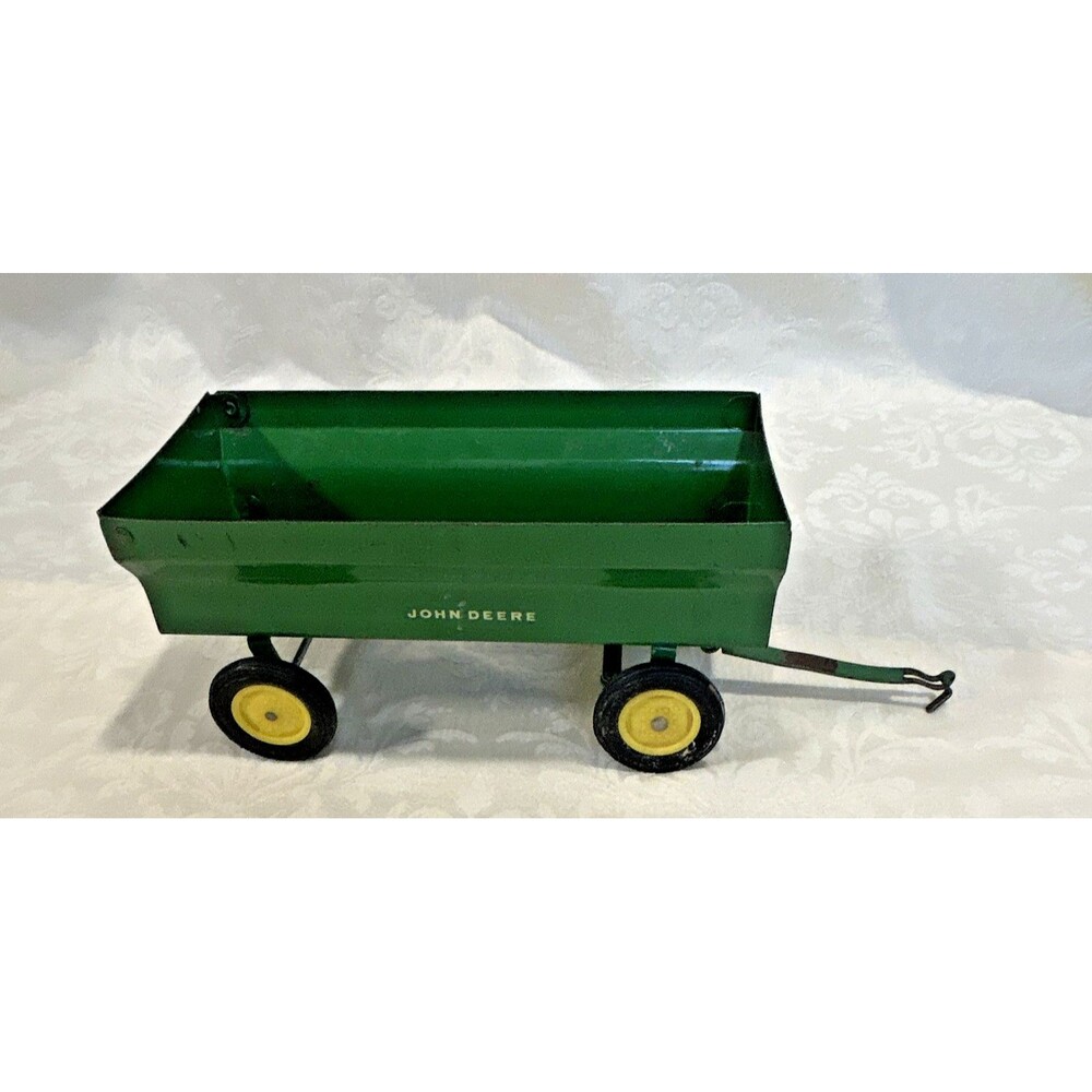 Vintage ERTL John Deere Flare Box Wagon 1:16 Scale Pressed Steel Toy
